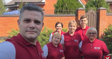 Візит групи «Калев» до двох пансіонатів Харкова Візит групи «Калев» до двох пансіонатів Харкова