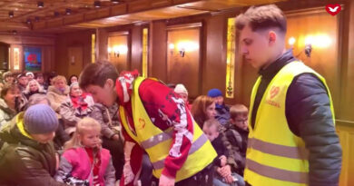 Жовтнева роздача продуктових наборів Жовтнева роздача продуктових наборів